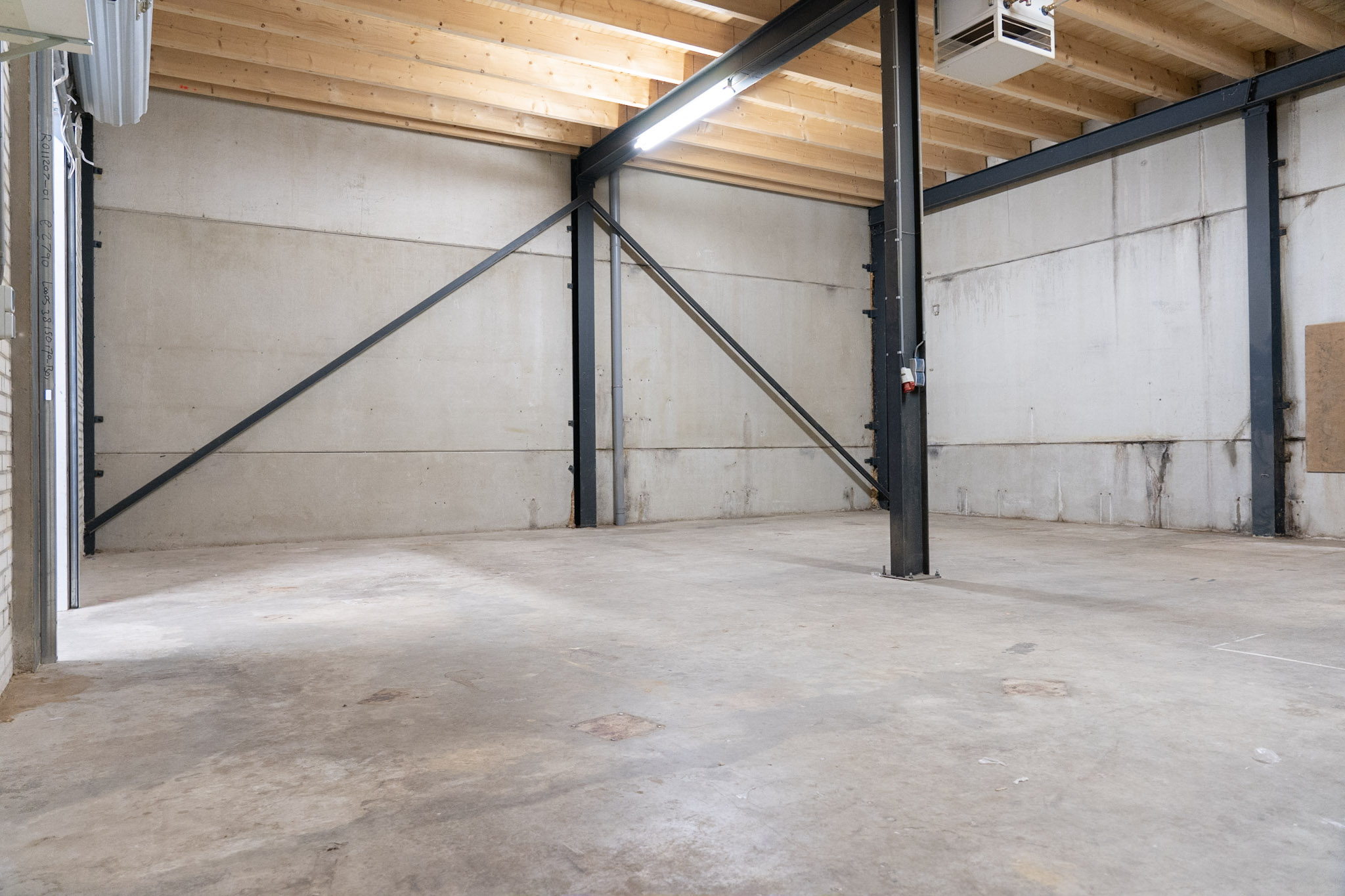 Ruimte B - Ruime bedrijfshal