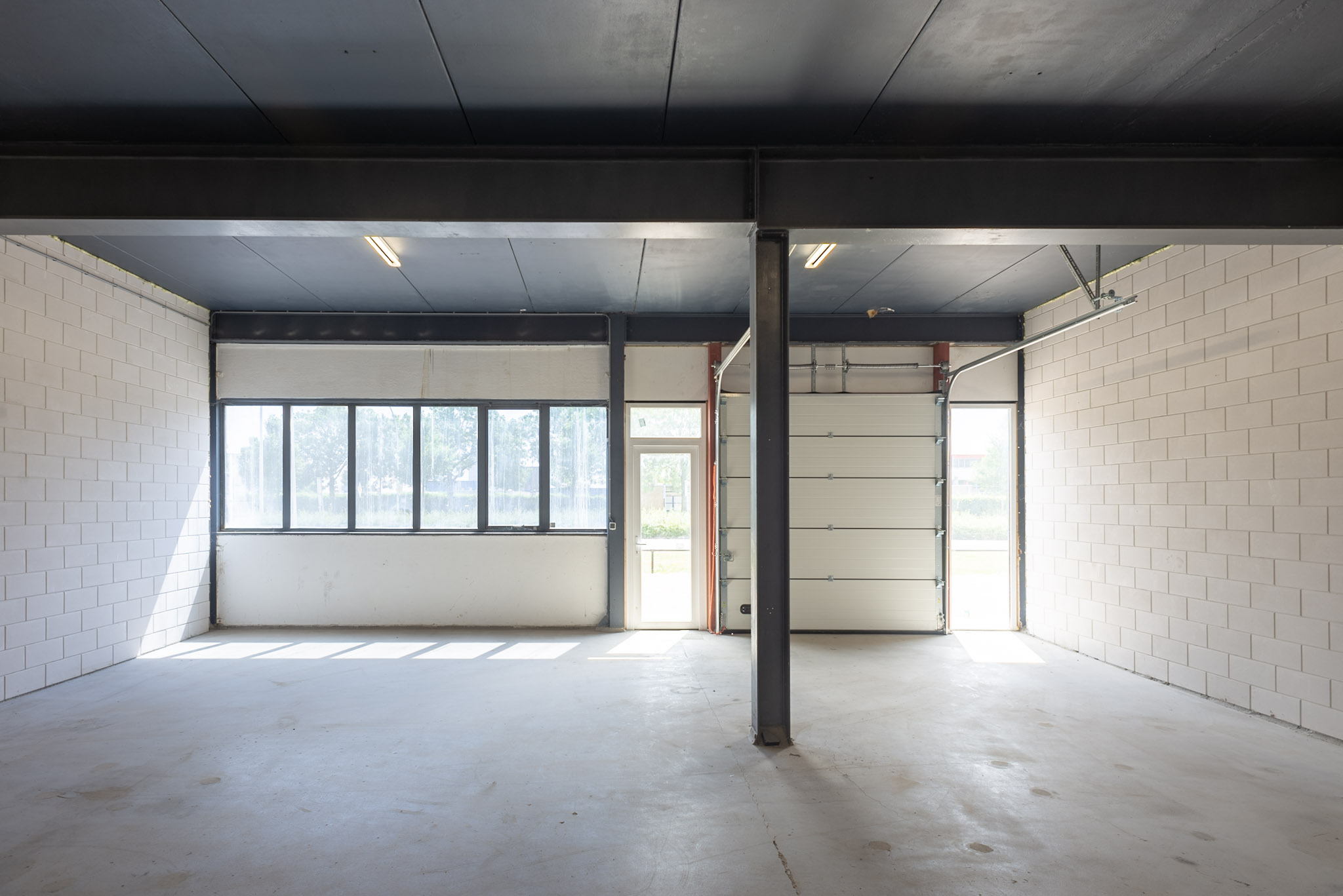 Ruimte C - Bedrijfsunit met showroom